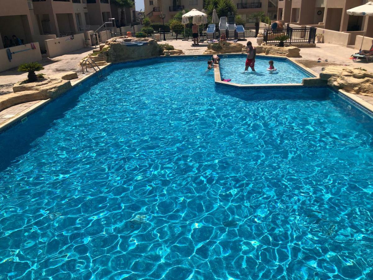 Royal Seacrest Apartment Paphos Exterior foto