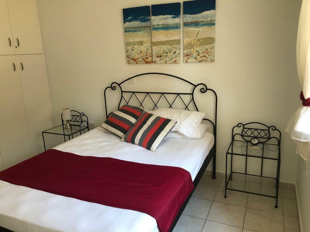 Royal Seacrest Apartment Paphos Exterior foto