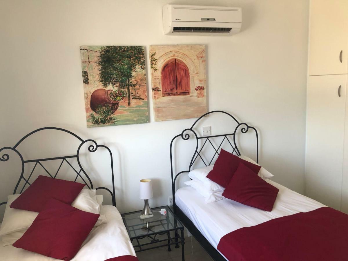 Royal Seacrest Apartment Paphos Exterior foto